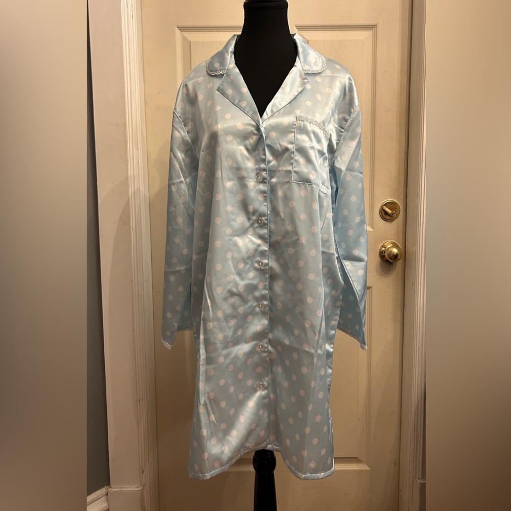 KayAnna Blue w/ White Polka Dot Brushed Satin/Cotton Nightshirt, size M